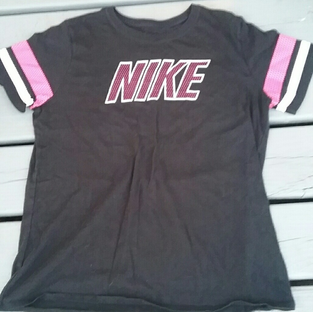 Women's Nike tee